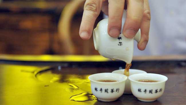 World's oldest tea found in Chinese Emperor's tomb | Daily News