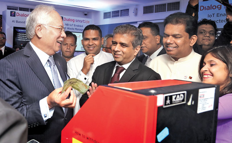 Malaysian PM Experiencing Dialog’s Digital Innovations | Daily News