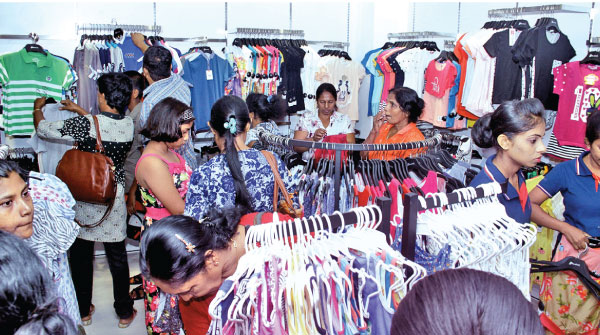 Rich Look Fashion Mall opens in Maharagama | Daily News