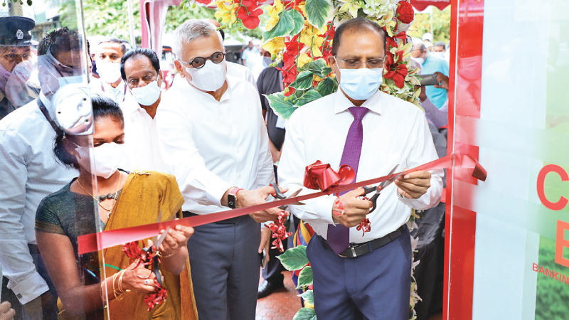 Officials opening the cargills branch in Negombo.