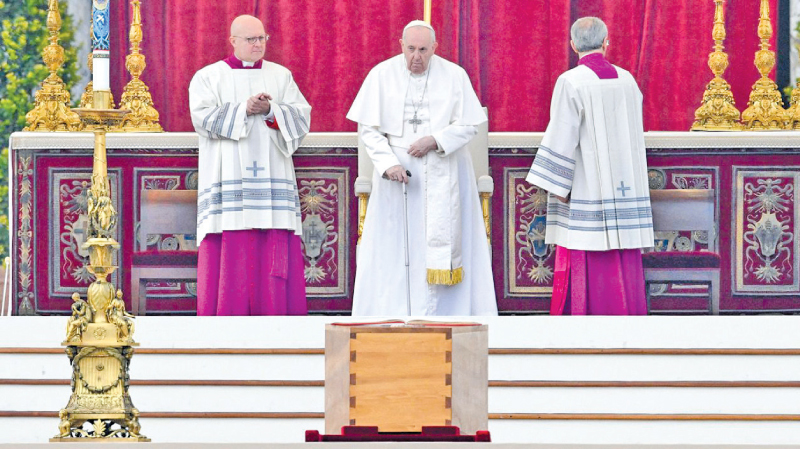 Pope Francis Presides Over Pope Benedict’s Funeral | Daily News