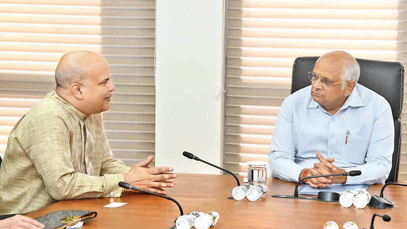 High Commissioner Milinda Moragoda meeting with  Gujarat Chief Minister Shri Bhupendra Patel.
