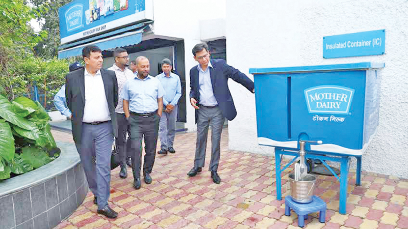 Agriculture Minister Mahinda Amaraweera visited the Mother Dairy factory, in New Delhi, last week.