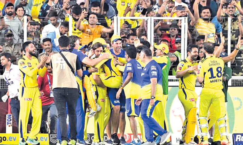 Chennai Super Kings players celebrate their win