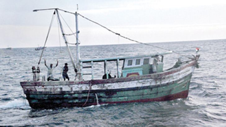 Three stranded Lankans rescued by Indian fishermen | Daily News