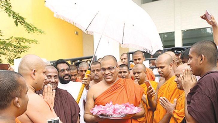 Bodu Bala Sena General Secretary Ven. Galagoda Aththe Gnanasara Thera who was granted bail by the Homagama Magistrate and Additional District Judge participated in religious observances later. 