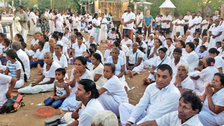 A large number of pilgrims gathered to Kataragama on the weekends.