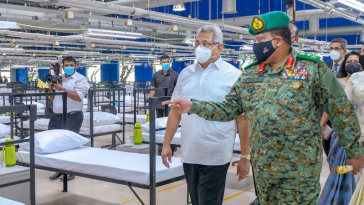 President Gotabaya Rajapaksa and Army Commander General Shavendra Silva inspecting a COVID Intermediate Treatment Centre
