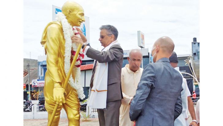 Indian High Commissioner Gopal Baglay  garlands a statue of Mahatma Gandhi, at Gandhi Park, Batticaloa.