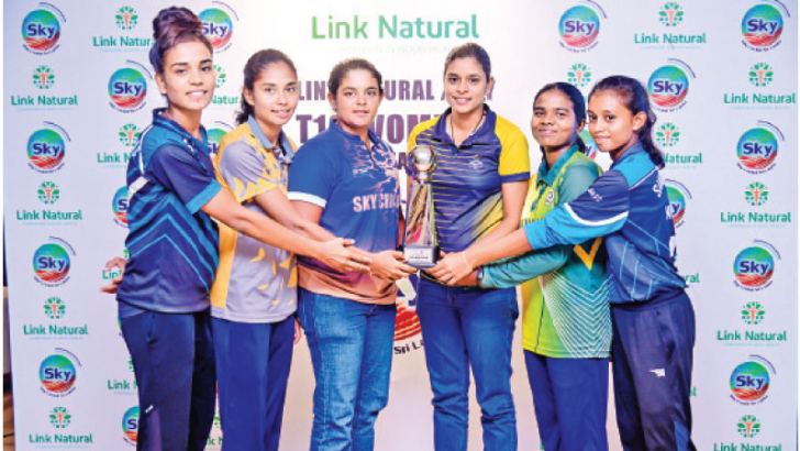 Team Captains and members of the Womens Cricket teams. 